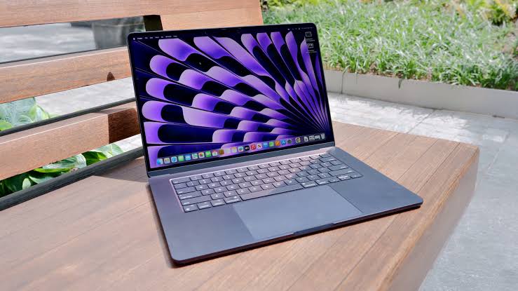 Apple MacBook Procurement 1